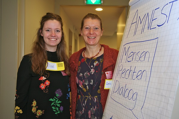 Eline en Gerdien geven workshop